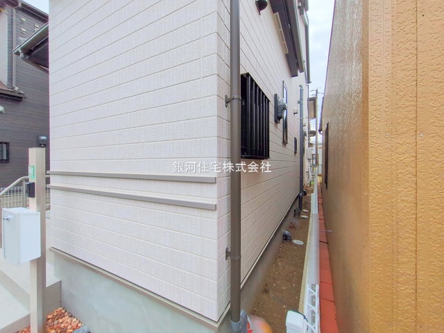 G00378501 千葉県千葉市美浜区磯辺１丁目 新築一戸建て 4190万円 土地面積100.24m² (約30.32坪) 建物面積95.64m² (約28.93坪) 間取り４ＬＤＫ 築年月2025年10月(築１年以内)【外観10】