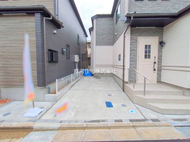 G00378501 千葉県千葉市美浜区磯辺１丁目 新築一戸建て 4190万円 土地面積100.24m² (約30.32坪) 建物面積95.64m² (約28.93坪) 間取り４ＬＤＫ 築年月2025年10月(築１年以内)【外観16】