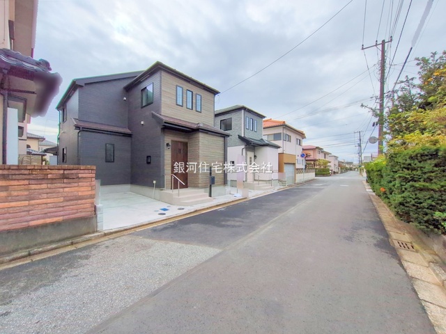 G00378502 千葉県千葉市美浜区磯辺１丁目 新築一戸建て 4490万円 土地面積99.20m² (約30.00坪) 建物面積94.81m² (約28.68坪) 間取り３ＬＤＫ 築年月2025年10月(築１年以内)【外観3】
