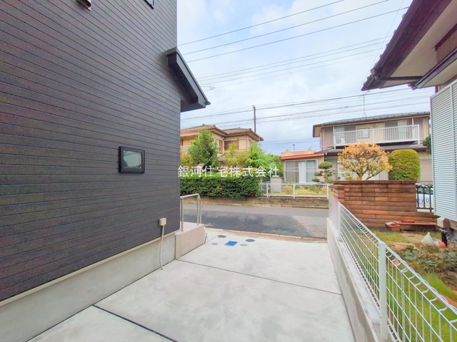 G00378502 千葉県千葉市美浜区磯辺１丁目 新築一戸建て 4490万円 土地面積99.20m² (約30.00坪) 建物面積94.81m² (約28.68坪) 間取り３ＬＤＫ 築年月2025年10月(築１年以内)【外観14】