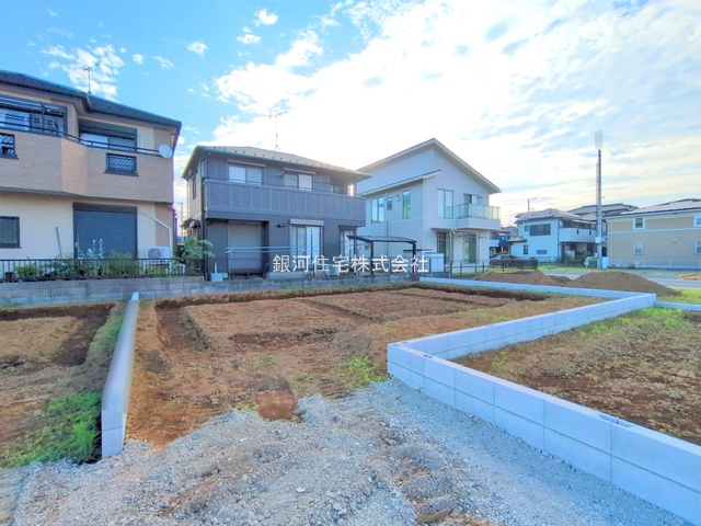 G00378636 埼玉県さいたま市岩槻区大字岩槻 新築一戸建て 2980万円 土地面積141.00m² (約42.65坪) 建物面積108.48m² (約32.81坪) 間取り３ＬＤＫ 築年月2025年09月【外観10】