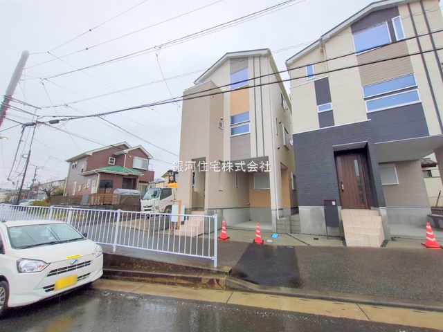 G00378711 神奈川県相模原市緑区橋本７丁目 新築一戸建て 4580万円 土地面積62.09m² (約18.78坪) 建物面積114.26m² (約34.56坪) 間取り４ＬＤＫ 築年月2026年01月(築１年以内)【外観2】