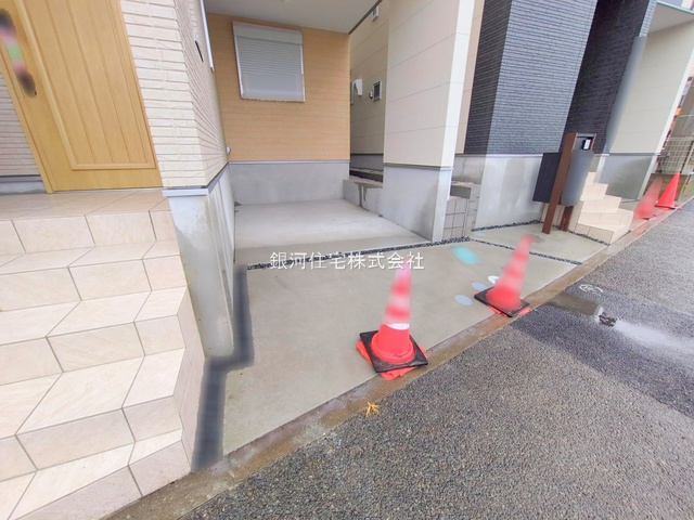 G00378711 神奈川県相模原市緑区橋本７丁目 新築一戸建て 4580万円 土地面積62.09m² (約18.78坪) 建物面積114.26m² (約34.56坪) 間取り４ＬＤＫ 築年月2026年01月(築１年以内)【外観7】