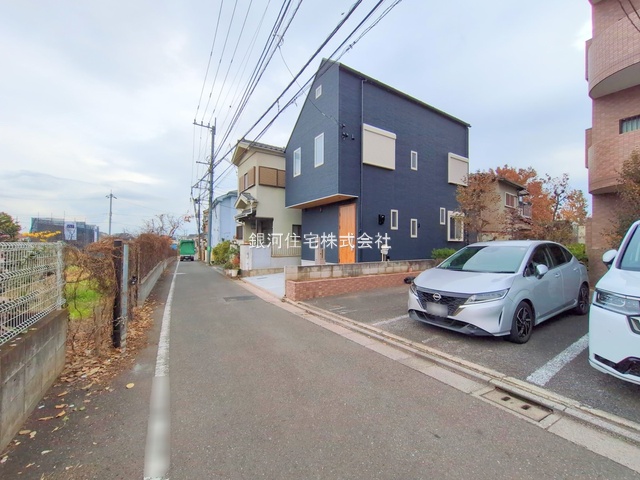 G00378758 東京都練馬区西大泉４丁目 新築一戸建て 4380万円 土地面積67.47m² (約20.40坪) 建物面積67.06m² (約20.28坪) 間取り３ＬＤＫ 築年月2025年10月(築１年以内)【外観3】