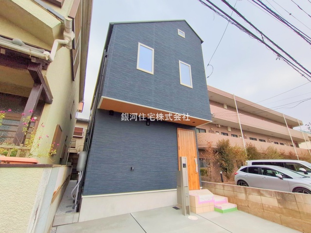 G00378758 東京都練馬区西大泉４丁目 新築一戸建て 4380万円 土地面積67.47m² (約20.40坪) 建物面積67.06m² (約20.28坪) 間取り３ＬＤＫ 築年月2025年10月(築１年以内)【外観14】