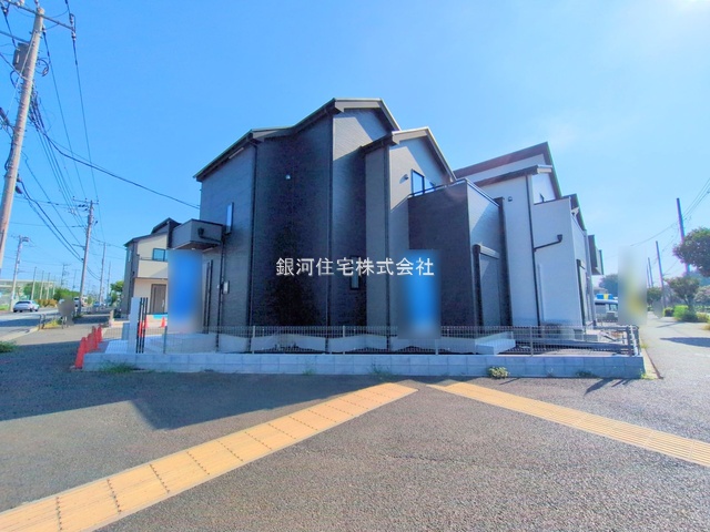 G00378850 東京都小平市小川町１丁目 新築一戸建て 4890万円 土地面積120.10m² (約36.33坪) 建物面積97.29m² (約29.43坪) 間取り３ＬＤＫ 築年月2025年03月(築１年以内)【外観2】