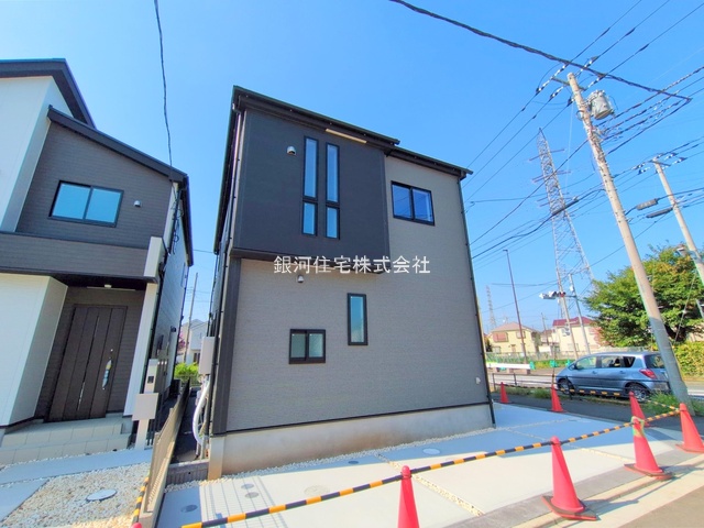 G00378850 東京都小平市小川町１丁目 新築一戸建て 4890万円 土地面積120.10m² (約36.33坪) 建物面積97.29m² (約29.43坪) 間取り３ＬＤＫ 築年月2025年03月(築１年以内)【外観12】