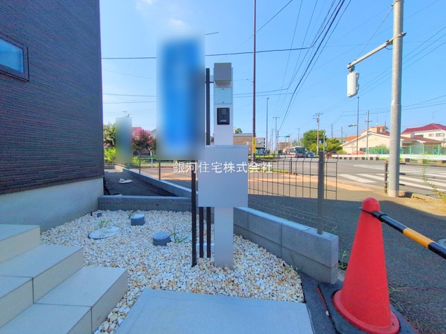 G00378850 東京都小平市小川町１丁目 新築一戸建て 4890万円 土地面積120.10m² (約36.33坪) 建物面積97.29m² (約29.43坪) 間取り３ＬＤＫ 築年月2025年03月(築１年以内)【外観17】