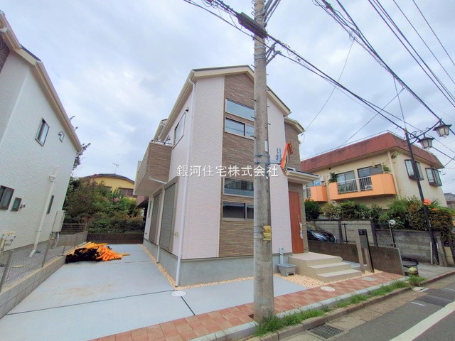 G00378931 東京都立川市栄町５丁目 新築一戸建て 5990万円 土地面積109.07m² (約32.99坪) 建物面積87.14m² (約26.35坪) 間取り３ＬＤＫ 築年月2025年08月(築１年以内)【外観7】