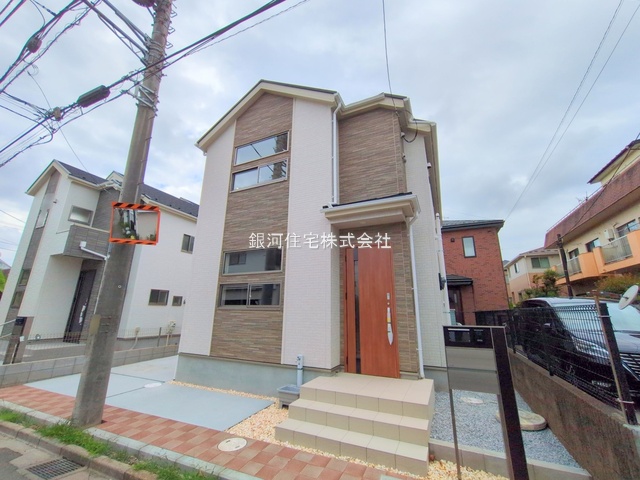 G00378931 東京都立川市栄町５丁目 新築一戸建て 5990万円 土地面積109.07m² (約32.99坪) 建物面積87.14m² (約26.35坪) 間取り３ＬＤＫ 築年月2025年08月(築１年以内)【外観9】