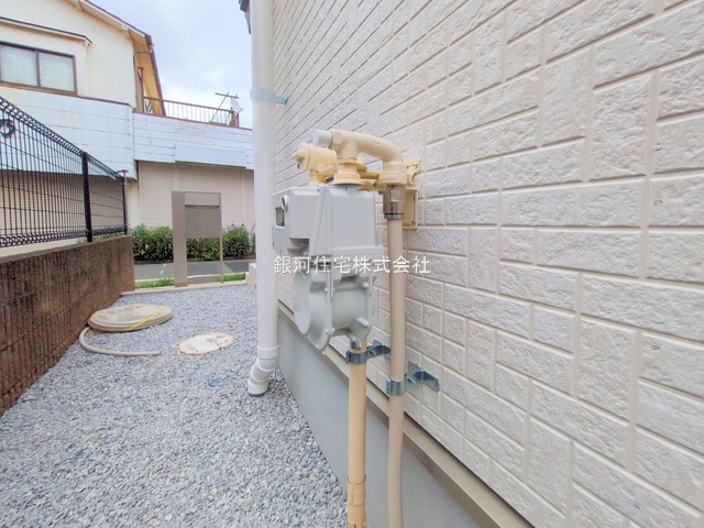 G00378931 東京都立川市栄町５丁目 新築一戸建て 5990万円 土地面積109.07m² (約32.99坪) 建物面積87.14m² (約26.35坪) 間取り３ＬＤＫ 築年月2025年08月(築１年以内)【外観13】
