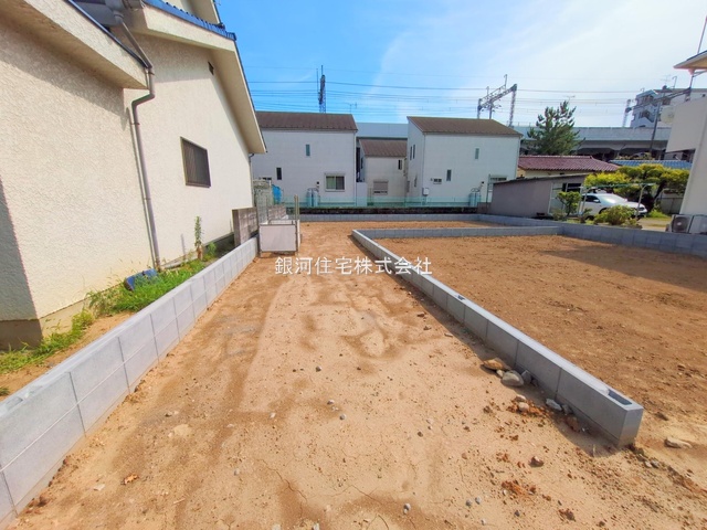 G00378973 東京都八王子市長沼町 新築一戸建て 5199万円 土地面積160.28m² (約48.48坪) 建物面積108.26m² (約32.74坪) 間取り４ＬＤＫ 築年月2025年10月【外観5】