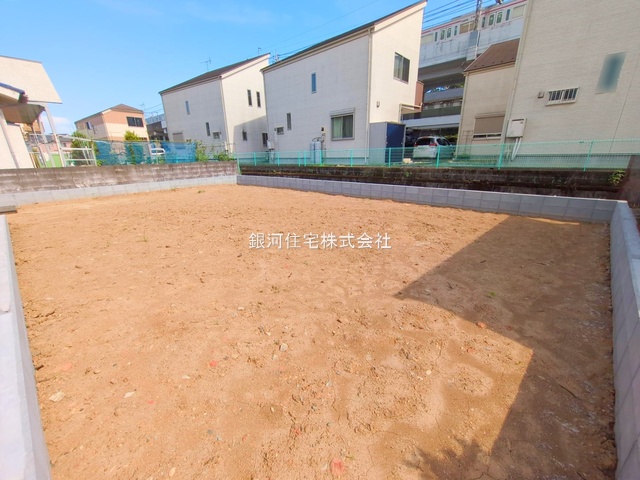 G00378973 東京都八王子市長沼町 新築一戸建て 5199万円 土地面積160.28m² (約48.48坪) 建物面積108.26m² (約32.74坪) 間取り４ＬＤＫ 築年月2025年10月【外観8】