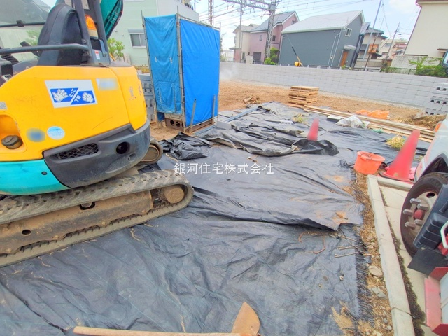 G00378997 東京都府中市住吉町１丁目 新築一戸建て 4990万円 土地面積105.03m² (約31.77坪) 建物面積82.38m² (約24.91坪) 間取り３ＬＤＫ 築年月2025年12月【外観11】