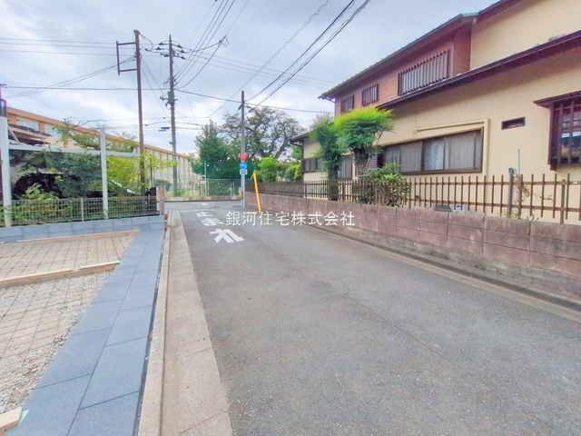 G00379061 東京都八王子市大楽寺町 新築一戸建て 4080万円 土地面積165.35m² (約50.01坪) 建物面積102.68m² (約31.06坪) 間取り４ＬＤＫ 築年月2025年09月【外観10】
