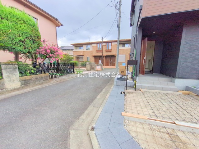 G00379061 東京都八王子市大楽寺町 新築一戸建て 4080万円 土地面積165.35m² (約50.01坪) 建物面積102.68m² (約31.06坪) 間取り４ＬＤＫ 築年月2025年09月【外観12】