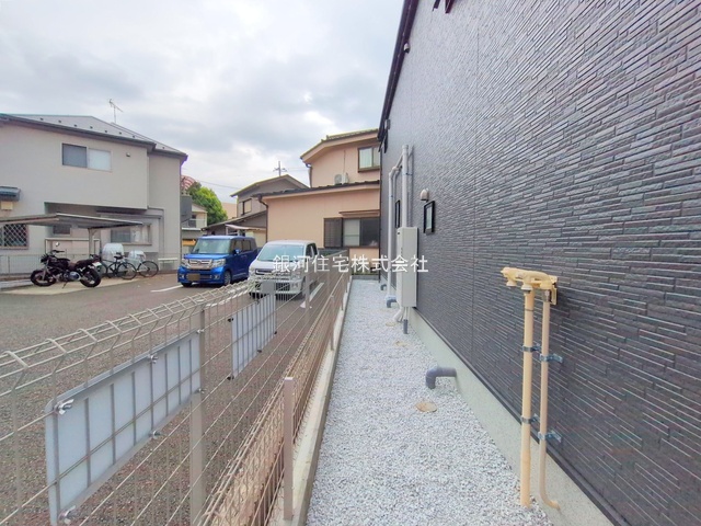 G00379061 東京都八王子市大楽寺町 新築一戸建て 4080万円 土地面積165.35m² (約50.01坪) 建物面積102.68m² (約31.06坪) 間取り４ＬＤＫ 築年月2025年09月【外観14】