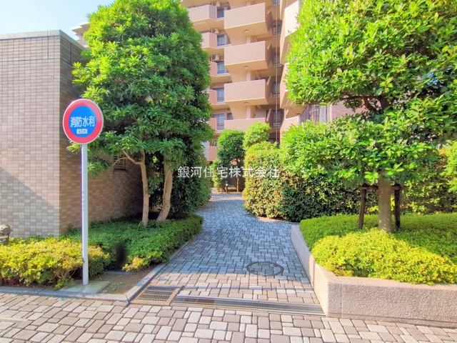 G00379077 東京都北区豊島８丁目 中古マンション 5980万円 専有面積63.82m² (約19.30坪) 間取り３ＬＤＫ 所在階2階 築年月1995年08月(築30年)【外観8】