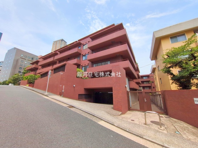 G00379081 東京都港区赤坂８丁目 中古マンション 3億8800万円 専有面積144.89m² (約43.82坪) 間取り３ＬＤＫ 所在階5階 築年月1979年07月(築46年)【外観2】