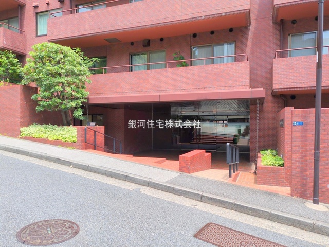 G00379081 東京都港区赤坂８丁目 中古マンション 3億8800万円 専有面積144.89m² (約43.82坪) 間取り３ＬＤＫ 所在階5階 築年月1979年07月(築46年)【外観3】