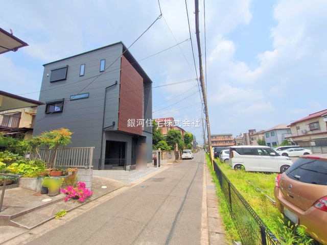 G00379084 神奈川県綾瀬市大上５丁目 新築一戸建て 4780万円 土地面積69.83m² (約21.12坪) 建物面積111.37m² (約33.68坪) 間取り３ＬＤＫ 築年月2025年07月(築１年以内)【外観3】