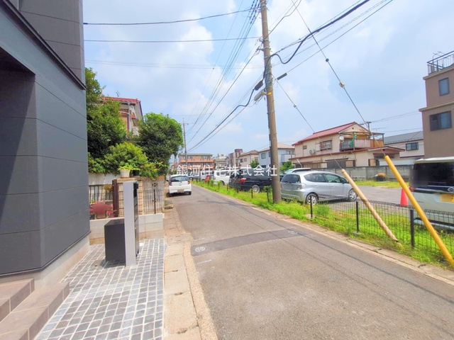 G00379084 神奈川県綾瀬市大上５丁目 新築一戸建て 4780万円 土地面積69.83m² (約21.12坪) 建物面積111.37m² (約33.68坪) 間取り３ＬＤＫ 築年月2025年07月(築１年以内)【外観15】