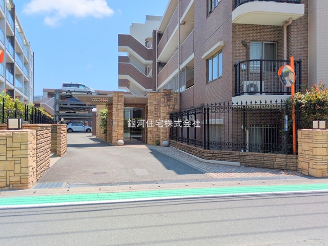 G00379121 神奈川県横浜市港南区大久保２丁目 中古マンション 4599万円 専有面積60.86m² (約18.41坪) 間取り２ＳＬＤＫ 所在階3階 築年月2005年02月(築20年)【外観3】