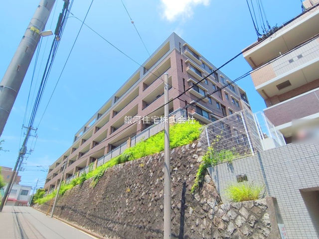 G00379121 神奈川県横浜市港南区大久保２丁目 中古マンション 4599万円 専有面積60.86m² (約18.41坪) 間取り２ＳＬＤＫ 所在階3階 築年月2005年02月(築20年)【外観4】
