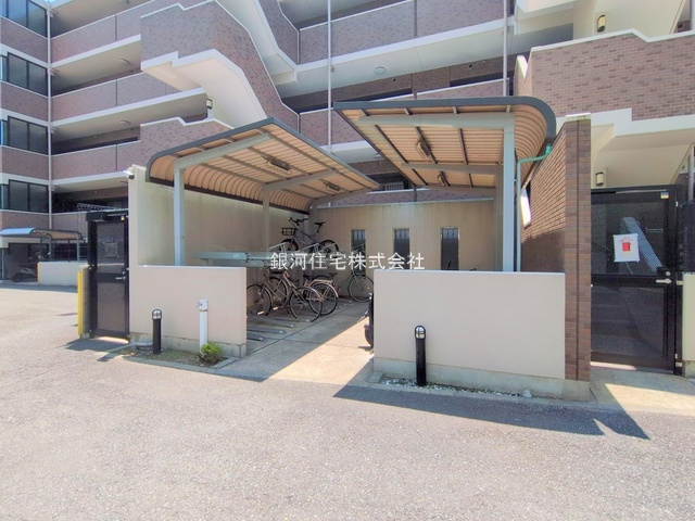 G00379121 神奈川県横浜市港南区大久保２丁目 中古マンション 4599万円 専有面積60.86m² (約18.41坪) 間取り２ＳＬＤＫ 所在階3階 築年月2005年02月(築20年)【外観6】