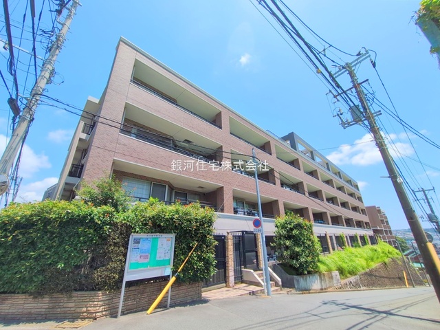 G00379121 神奈川県横浜市港南区大久保２丁目 中古マンション 4599万円 専有面積60.86m² (約18.41坪) 間取り２ＳＬＤＫ 所在階3階 築年月2005年02月(築20年)【外観9】