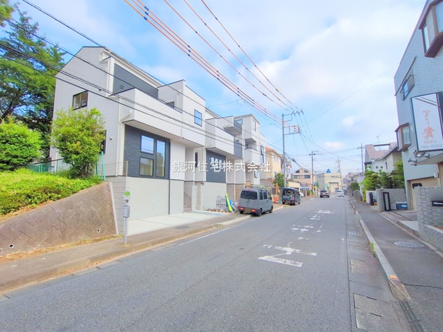 G00379147 埼玉県さいたま市南区大字大谷口 新築一戸建て 4780万円 土地面積100.44m² (約30.38坪) 建物面積105.12m² (約31.79坪) 間取り４ＬＤＫ 築年月2025年06月(築１年以内)【外観3】