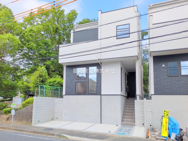 G00379147 埼玉県さいたま市南区大字大谷口 新築一戸建て 4780万円 土地面積100.44m² (約30.38坪) 建物面積105.12m² (約31.79坪) 間取り４ＬＤＫ 築年月2025年06月(築１年以内)【外観7】