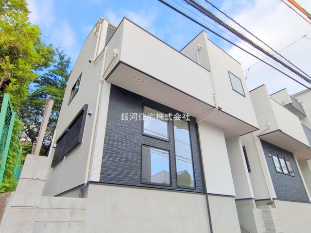 G00379147 埼玉県さいたま市南区大字大谷口 新築一戸建て 4780万円 土地面積100.44m² (約30.38坪) 建物面積105.12m² (約31.79坪) 間取り４ＬＤＫ 築年月2025年06月(築１年以内)【外観8】