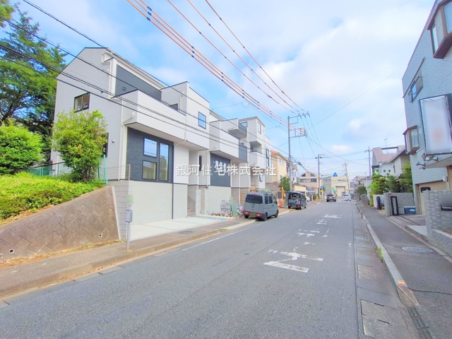 G00379148 埼玉県さいたま市南区大字大谷口 新築一戸建て 4780万円 土地面積100.13m² (約30.28坪) 建物面積108.42m² (約32.79坪) 間取り４ＬＤＫ 築年月2025年07月(築１年以内)【外観3】