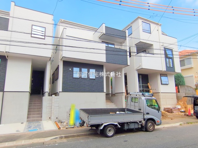 G00379148 埼玉県さいたま市南区大字大谷口 新築一戸建て 4780万円 土地面積100.13m² (約30.28坪) 建物面積108.42m² (約32.79坪) 間取り４ＬＤＫ 築年月2025年07月(築１年以内)【外観4】