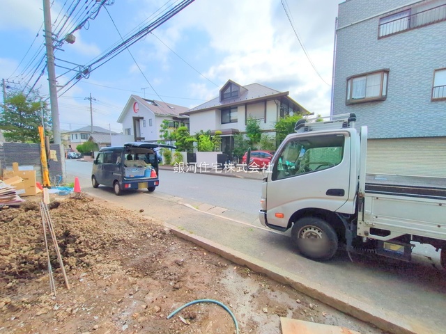 G00379148 埼玉県さいたま市南区大字大谷口 新築一戸建て 4780万円 土地面積100.13m² (約30.28坪) 建物面積108.42m² (約32.79坪) 間取り４ＬＤＫ 築年月2025年07月(築１年以内)【外観10】