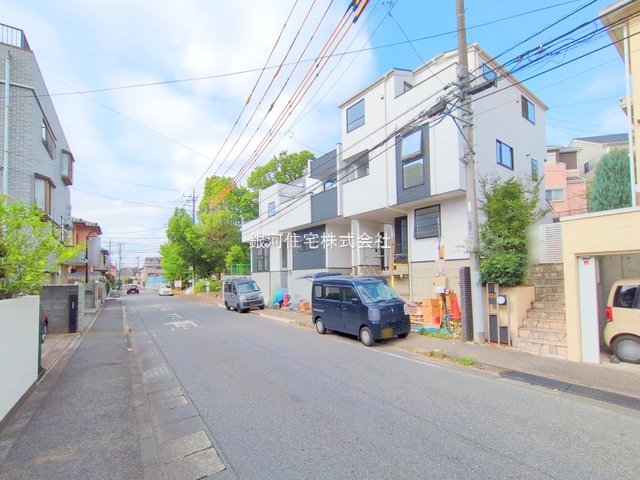 G00379149 埼玉県さいたま市南区大字大谷口 新築一戸建て 4480万円 土地面積90.16m² (約27.27坪) 建物面積108.00m² (約32.67坪) 間取り４ＬＤＫ 築年月2025年07月(築１年以内)【外観3】