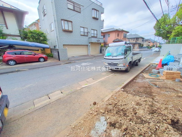 G00379149 埼玉県さいたま市南区大字大谷口 新築一戸建て 4480万円 土地面積90.16m² (約27.27坪) 建物面積108.00m² (約32.67坪) 間取り４ＬＤＫ 築年月2025年07月(築１年以内)【外観10】