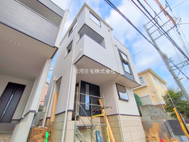 G00379149 埼玉県さいたま市南区大字大谷口 新築一戸建て 4480万円 土地面積90.16m² (約27.27坪) 建物面積108.00m² (約32.67坪) 間取り４ＬＤＫ 築年月2025年07月(築１年以内)【外観13】
