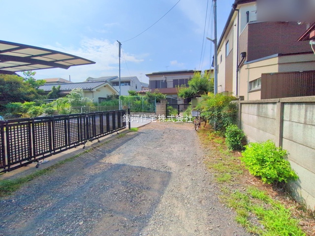 G00379167 東京都国分寺市西町４丁目 新築一戸建て 5880万円 土地面積197.98m² (約59.88坪) 建物面積107.23m² (約32.43坪) 間取り４ＬＤＫ 築年月2025年02月(築１年以内)【外観3】