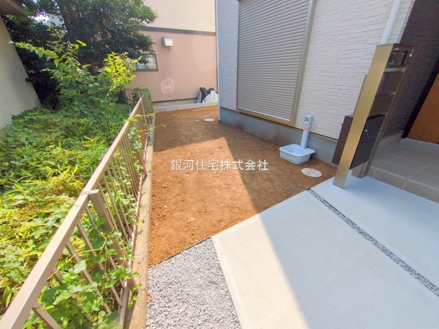 G00379167 東京都国分寺市西町４丁目 新築一戸建て 5880万円 土地面積197.98m² (約59.88坪) 建物面積107.23m² (約32.43坪) 間取り４ＬＤＫ 築年月2025年02月(築１年以内)【外観8】