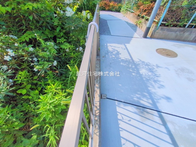 G00379167 東京都国分寺市西町４丁目 新築一戸建て 5880万円 土地面積197.98m² (約59.88坪) 建物面積107.23m² (約32.43坪) 間取り４ＬＤＫ 築年月2025年02月(築１年以内)【外観13】