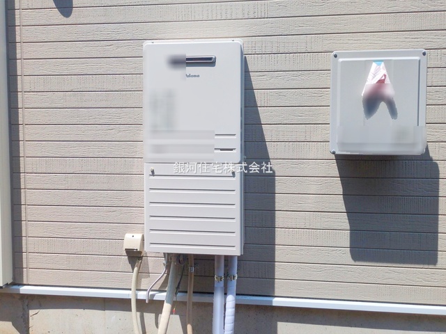 G00379231 東京都町田市鶴川４丁目 新築一戸建て 3980万円 土地面積103.57m² (約31.32坪) 建物面積83.63m² (約25.29坪) 間取り３ＬＤＫ 築年月2025年08月(築１年以内)【外観5】