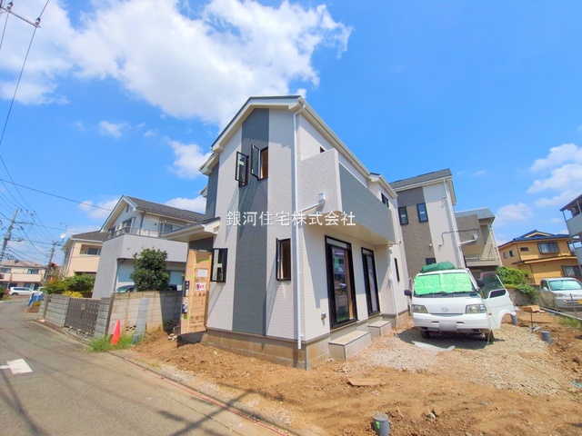 G00379251 東京都東久留米市神宝町２丁目 新築一戸建て 4590万円 土地面積98.57m² (約29.81坪) 建物面積78.04m² (約23.60坪) 間取り３ＬＤＫ 築年月2025年09月【外観5】