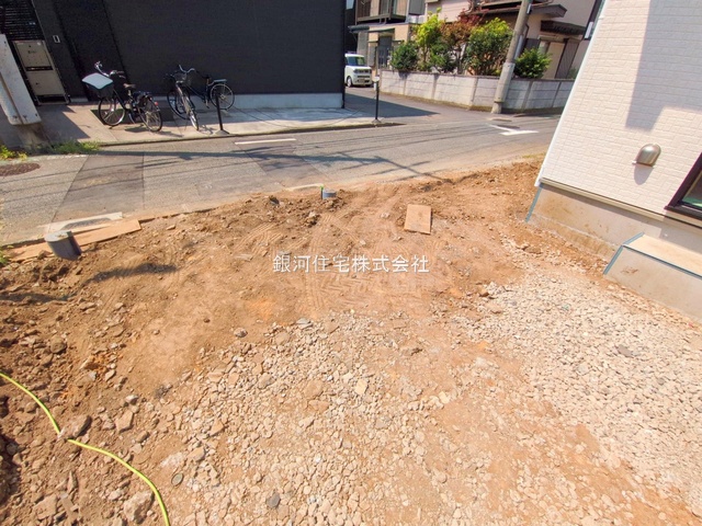 G00379251 東京都東久留米市神宝町２丁目 新築一戸建て 4590万円 土地面積98.57m² (約29.81坪) 建物面積78.04m² (約23.60坪) 間取り３ＬＤＫ 築年月2025年09月【外観10】