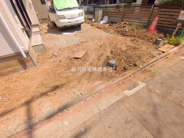 G00379251 東京都東久留米市神宝町２丁目 新築一戸建て 4590万円 土地面積98.57m² (約29.81坪) 建物面積78.04m² (約23.60坪) 間取り３ＬＤＫ 築年月2025年09月【外観13】