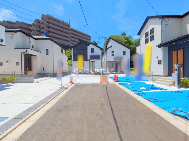 G00379257 東京都日野市新町２丁目 新築一戸建て 5280万円 土地面積155.56m² (約47.05坪) 建物面積98.53m² (約29.80坪) 間取り４ＬＤＫ 築年月2025年06月(築１年以内)【外観3】