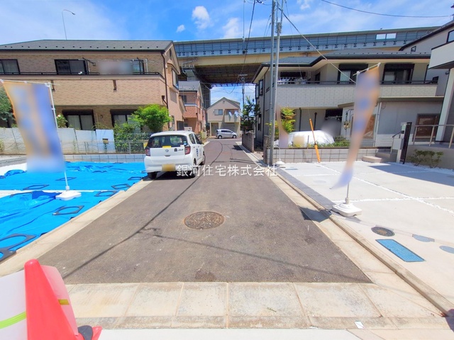 G00379257 東京都日野市新町２丁目 新築一戸建て 5280万円 土地面積155.56m² (約47.05坪) 建物面積98.53m² (約29.80坪) 間取り４ＬＤＫ 築年月2025年06月(築１年以内)【外観4】