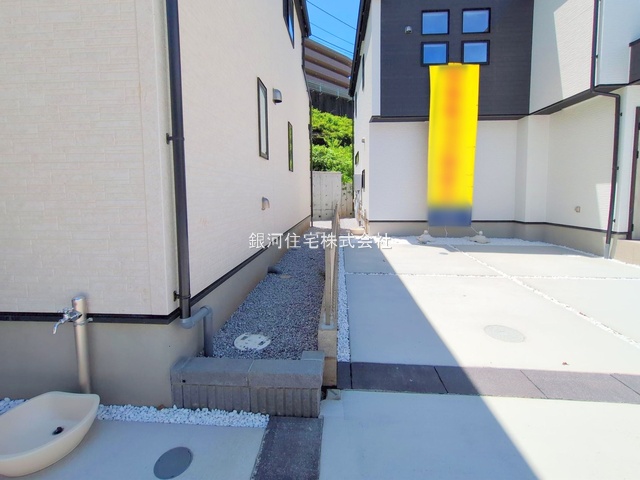 G00379257 東京都日野市新町２丁目 新築一戸建て 5280万円 土地面積155.56m² (約47.05坪) 建物面積98.53m² (約29.80坪) 間取り４ＬＤＫ 築年月2025年06月(築１年以内)【外観11】