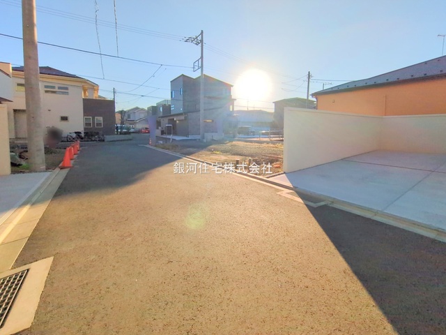 G00379261 神奈川県相模原市緑区二本松１丁目 新築一戸建て 5380万円 土地面積112.57m² (約34.05坪) 建物面積91.29m² (約27.61坪) 間取り３ＬＤＫ 築年月2025年09月(築１年以内)【外観9】